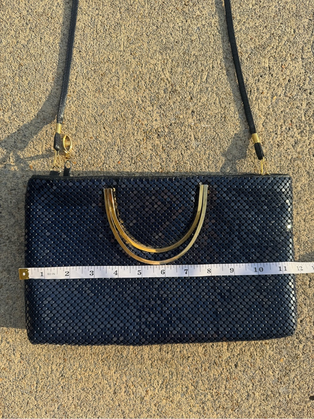 Vintage Bags by Marlo Navy Woven Chainmail Crossbody/Handbag Bag with Gold - Picture 10 of 16